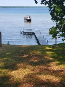 Cozy Higgins Lake House - Image 2