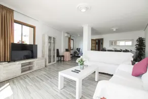 Beachfront penthouse - Image 3