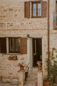 The house in the square - Image 3