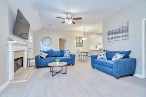 East Escape | Fast Wi-Fi | Quiet & Secure Area - Image 2