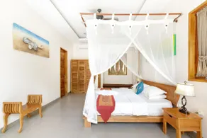 Tranquil Paradise Villa with Pool and Attentive Staff - Image 3
