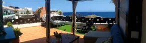 Beachfront house with views and chill-out area - Image 2