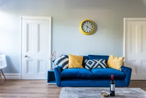 Stunning 1BD flat, minutes from the beach front! - Image 4