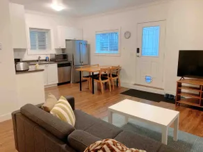 Guest suite in Langley - Image 4