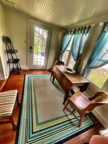 The Keller Cottage- 1 mile from ‘The Bridge’ - Image 3