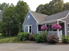 Classic CT Cottage w/ Trail by Harkness Park/Ocean - Image 3