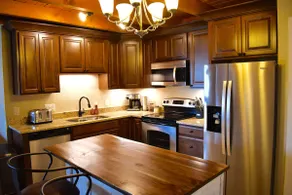 Newly renovated nice condo - Image 3