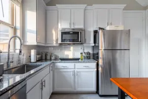 Cozy and Private Guest Apartment with King Bed! - Image 4