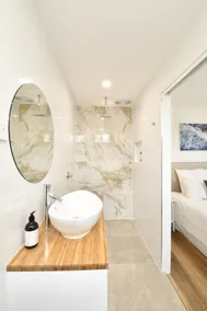 Designer Beach Studio Relax & Unwind Beach Style - Image 3