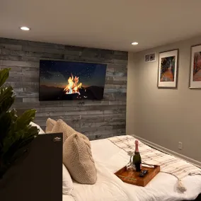 Luxury Sparkling Clean Cozy In City Suite - Image 3