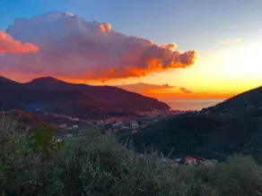 Casa Sofia in typical Ligurian village with sea view - Image 2