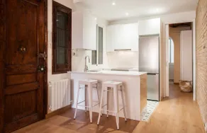 Modern and stylish apartment in Poble Sec - Image 5