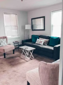 Cozy Lake Cottage - Image 2