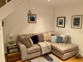 Cosy and characterful 1 bedroom house in Cardiff - Image 3