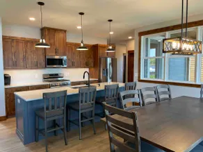 NEW! 2023 Built Spacious Lake Home on Cross Lake - Image 5