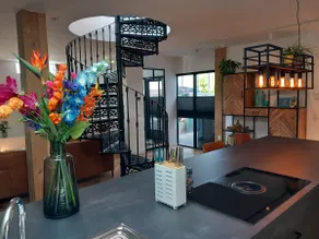 Luxurious house close to the center of Amsterdam - Image 2