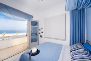 Seavibes Rethymno Spacious seaside apartment - Image 2