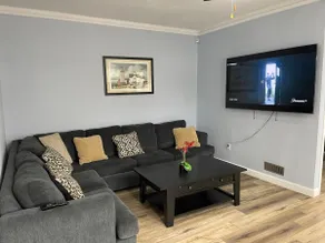 Quiet 4 bed, 2 bath, 10 mins to Lake Michigan - Image 2