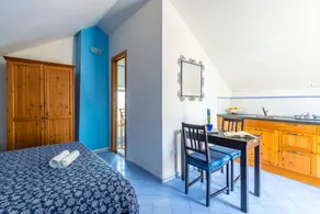 Gaudì studio apartment with sunset view - Image 2