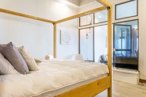 Sunset ocean view, fully equipped with king bed - Image 2