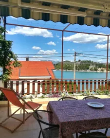 Two-bedroom seaside home in quiet fishing village - Image 3