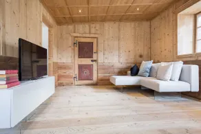 Charming design apartment in a historic farmhouse - Image 5