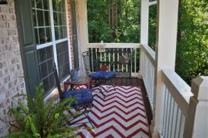 Beautiful large home on wooded lot. Very private - Image 2