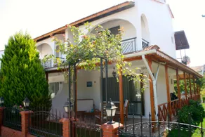 Fully furnished Villa with Garden - Image 2