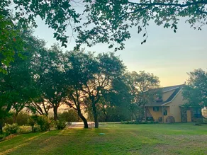 3 Sisters Hill Country Cottage - Image 3