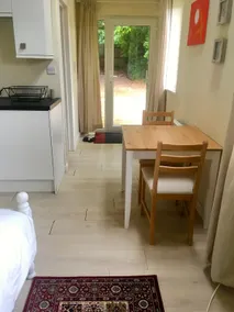 Cosy Annexe in a beautiful part of Winchester - Image 5