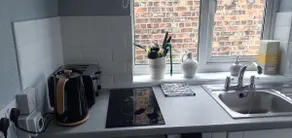 Bishopthorpe Road apartment with free parking - Image 3