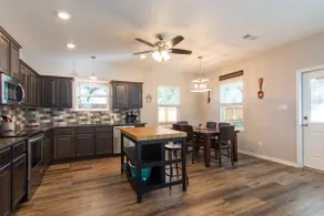 Lake Ridge Oasis - Image 5