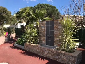 Beautiful F2 at the foot of Port Frejus - Image 5