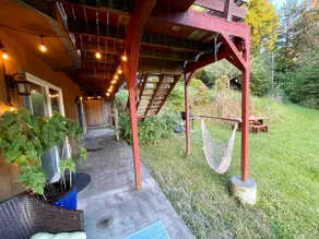 Redwood getaway with a view - Image 2