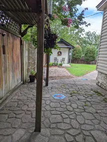 Quaint and Cozy Cottage - Image 2