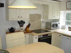 Seaside Cottage - Image 5