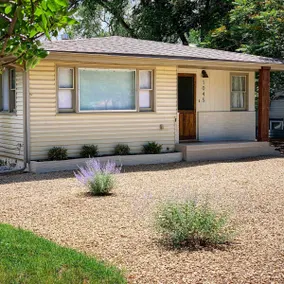 Beautifully Renovated Downtown Getaway - Image 3