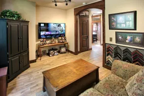 2-Bdrm Suite: Near dwntwn, BSU, I-84, & airport! - Image 4