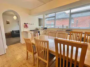 Captain's Quarters - Heart of Cowes - sleeps 11 - Image 3