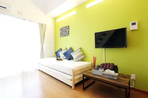 #2 Central Town! Cozy Duplex APT. with City View - Image 4