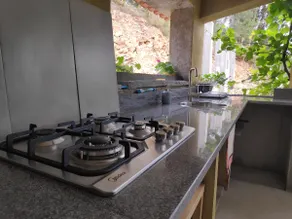 Guesthouse with own terrace in private garden - Image 2
