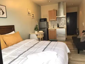 Amazing1BR w/pool &gym in Century City, Makati - Image 4