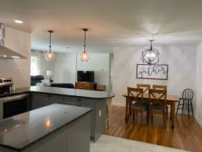 Modern-farmhouse Retreat - Image 4