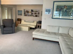 Liz's Lakefront Home - Image 5