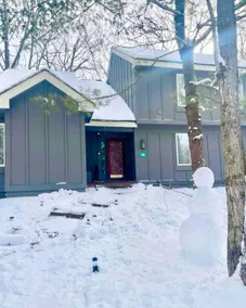Ski In/Out JackFrost Townhouse w Fireplace - Image 2
