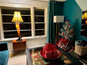 Super 88, retro retreat. Easy drive to UA stadium. - Image 2