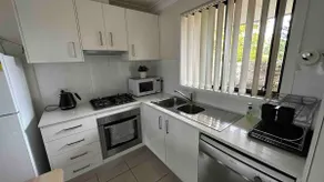 Good Value Sydney House for up to five People。 - Image 4