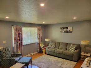 Spacious & Amazing Entire Home 3 bed 2 bath - Image 2