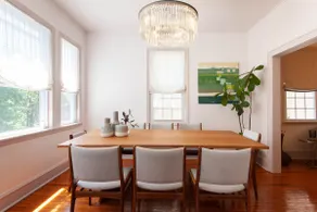 Elegant & Luxurious, Clean & Cheerful entire house - Image 5