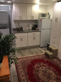 Private Apt with backyard - Image 5